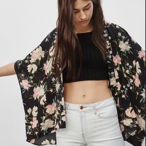 Aritzia short kimono- Talula